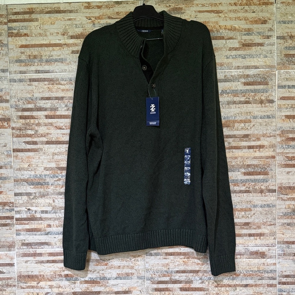 Izod Men’s Dark Green Zip-Button Ribbed Collar Sweater